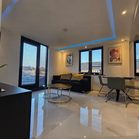 Luxe En Ruim Aan Rand De * ניימכן