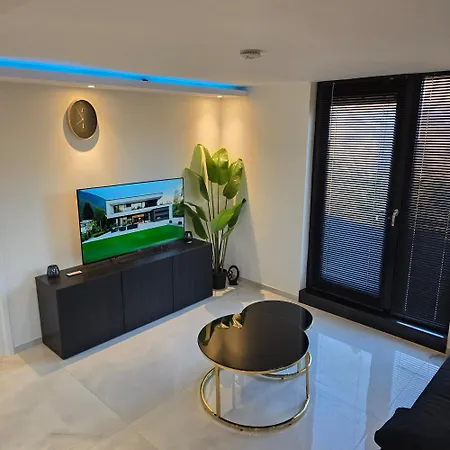 Luxe En Ruim Aan Rand De ניימכן