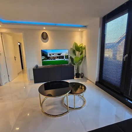 Luxe En Ruim Aan Rand De Appartement